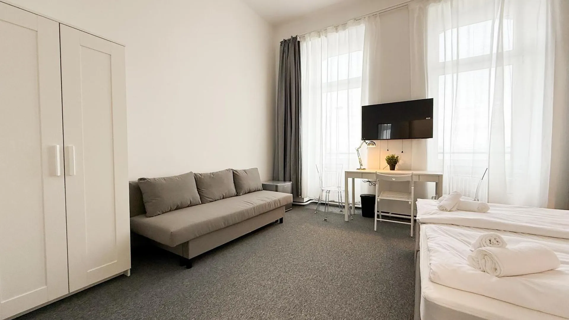 Stay At 140 Viena 0*,
